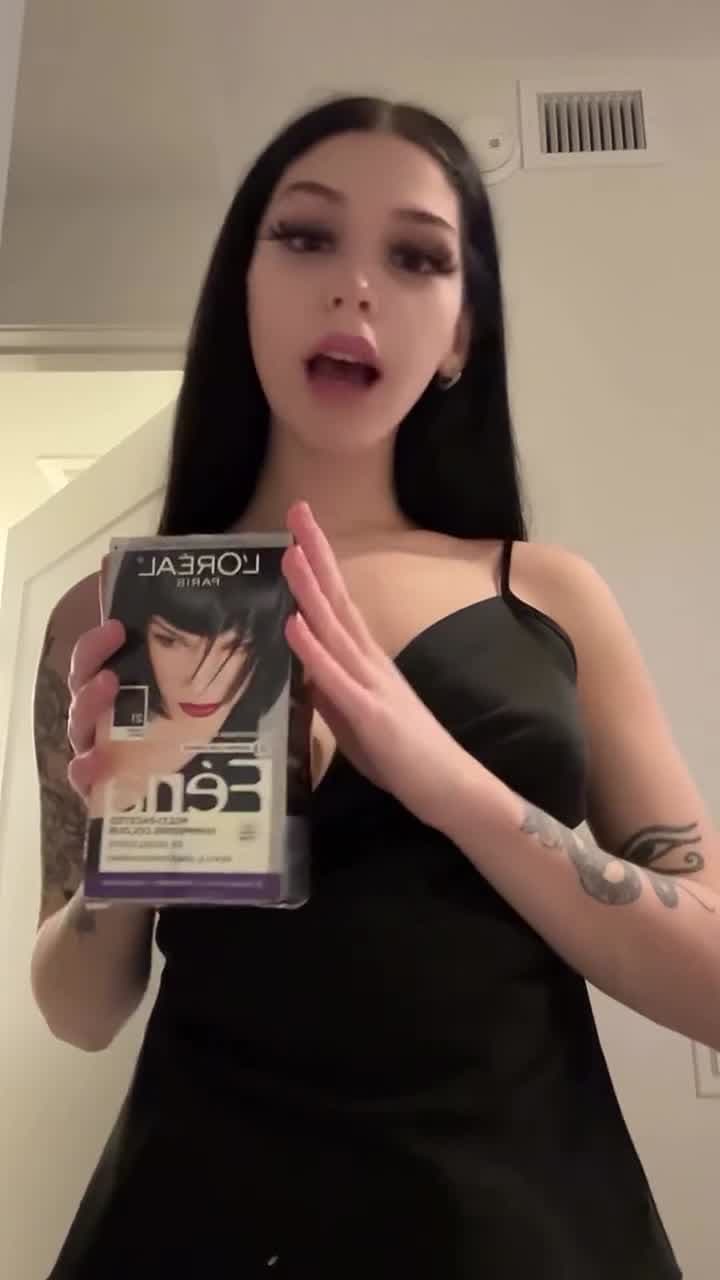 Brunette's Hair Dye Story Goes Wrong… Boob Slip! 