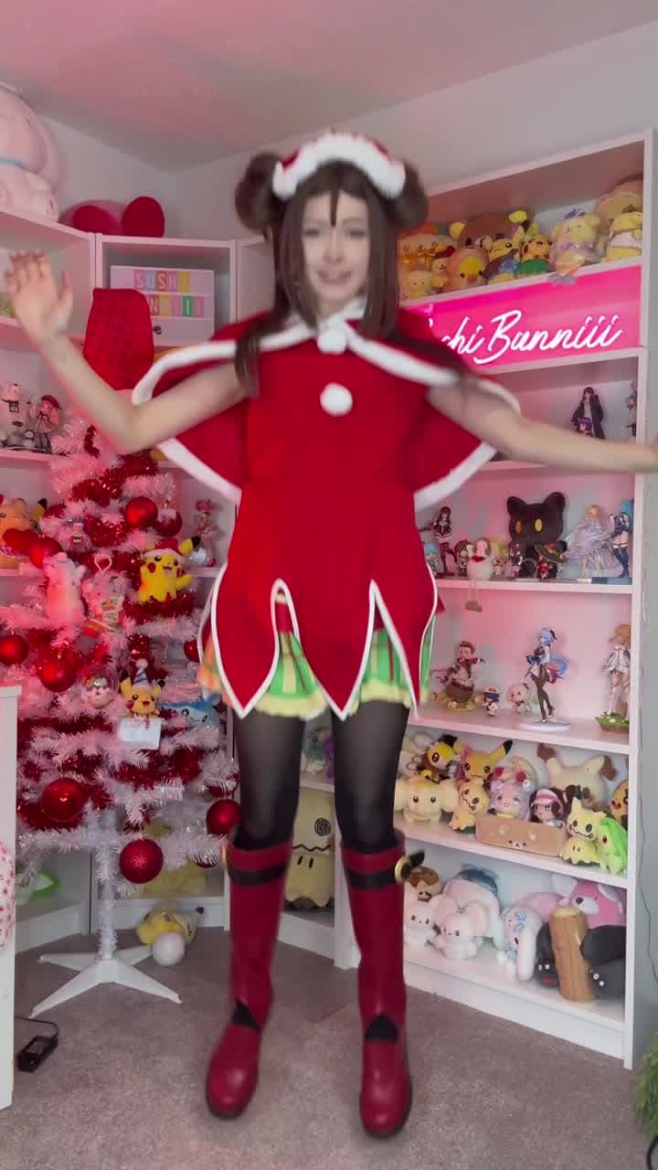 POV: Skinny Naked Cosplayer Does Sensual Erotic Performance