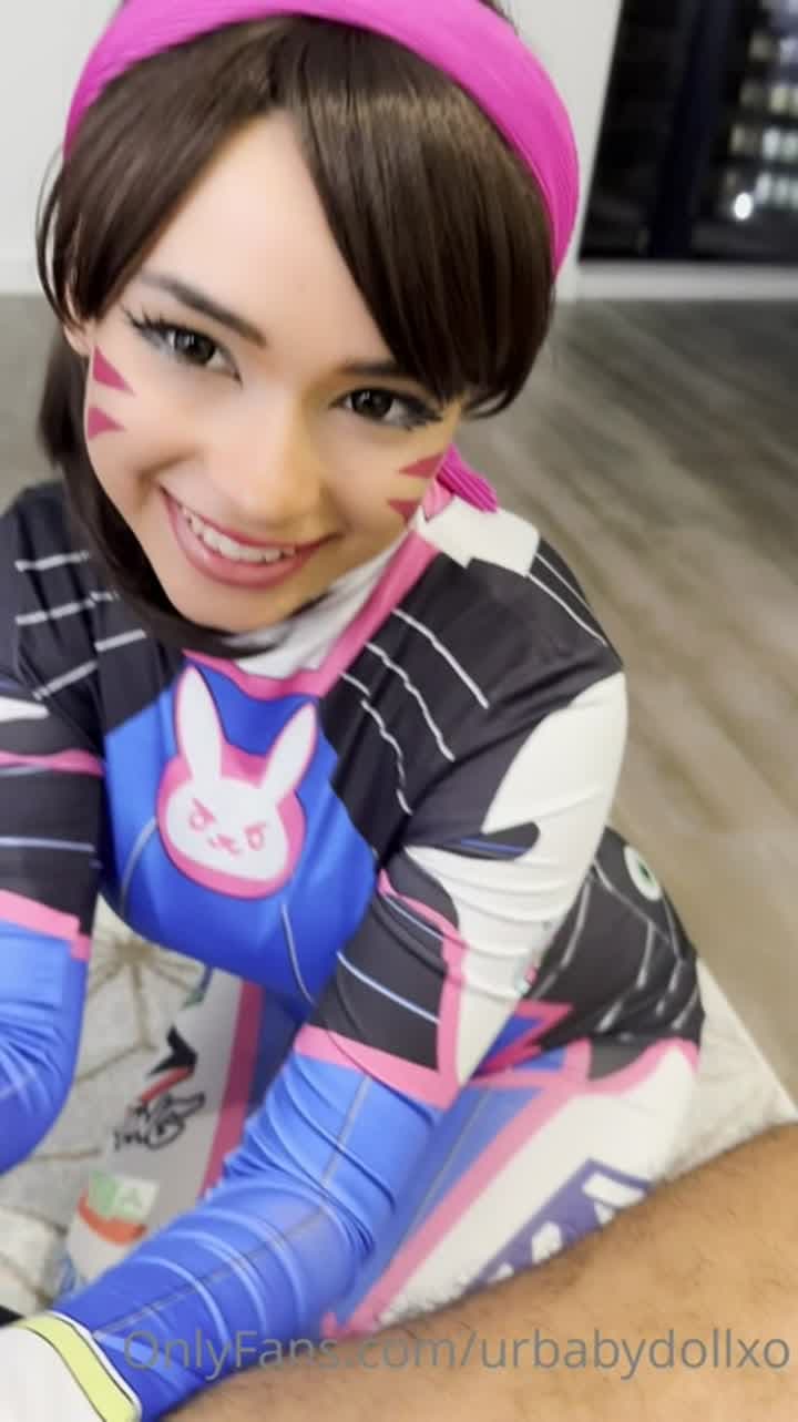POV D.Va Cosplay: Hot Girl Gives Real Blowjob in Full D.Va Outfit
